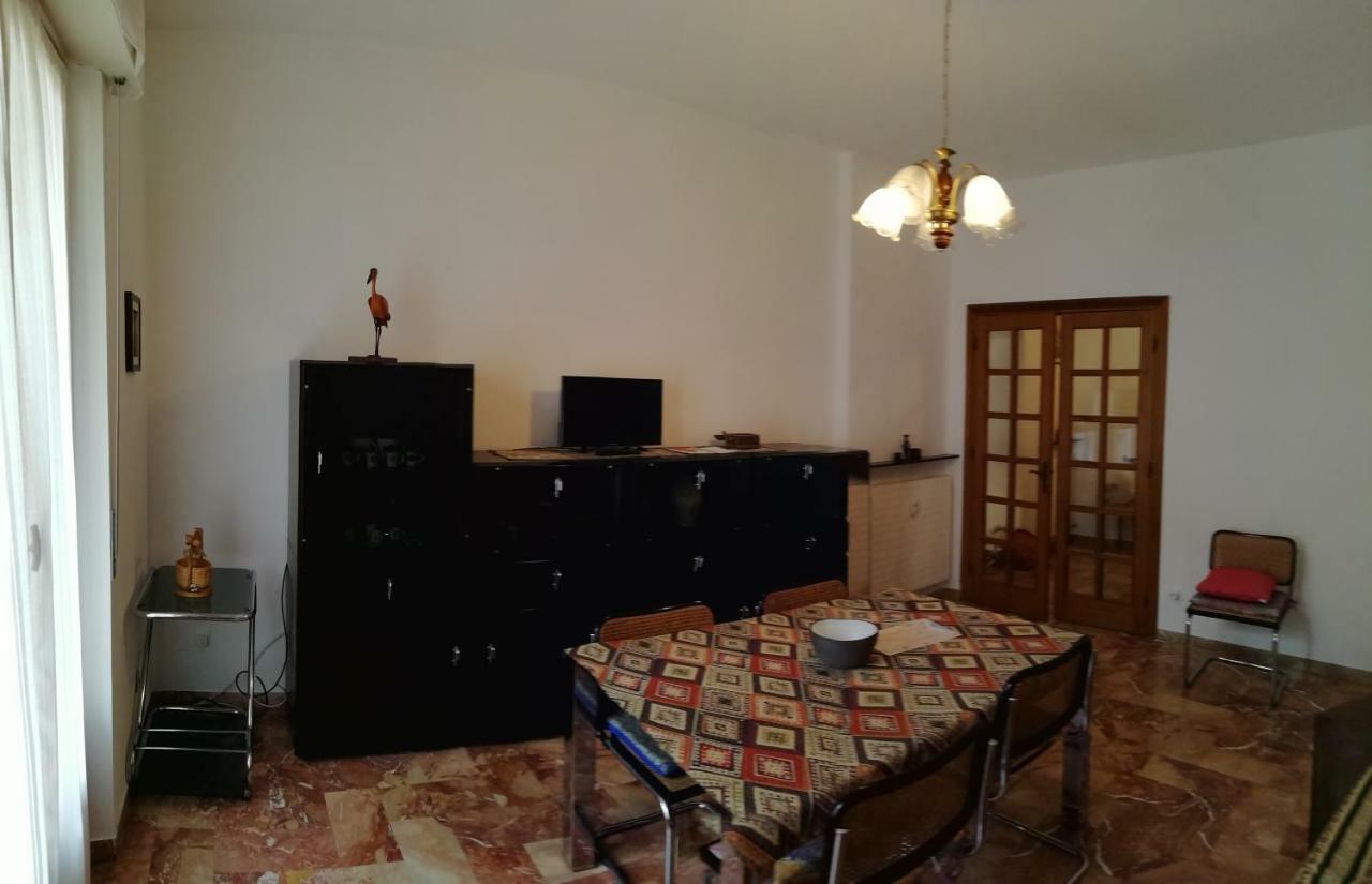 Casa Thea Codice Citra Zero Undici Zero Diciassette Lt 0633 Lägenhet Levanto Exteriör bild